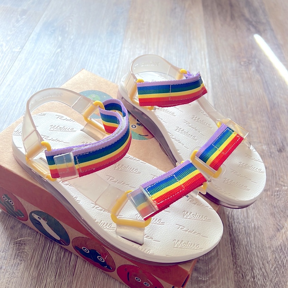 Mini Melissa Rider Rainbow Big Kids size 4 Unisex Summer ☀️ - Picture 3 of 4